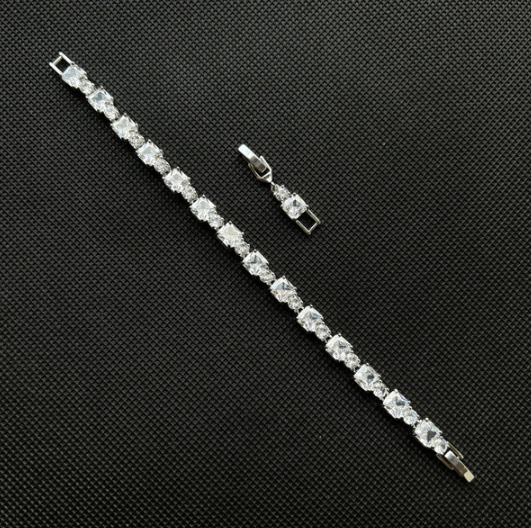 Square Crystal Bracelet (Silver)