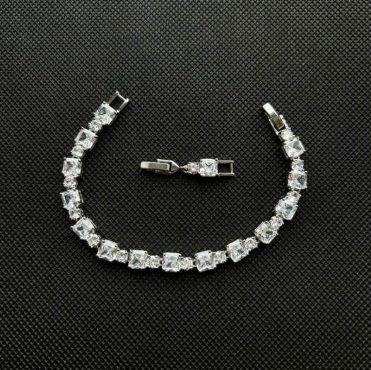 Square Crystal Bracelet (Silver)